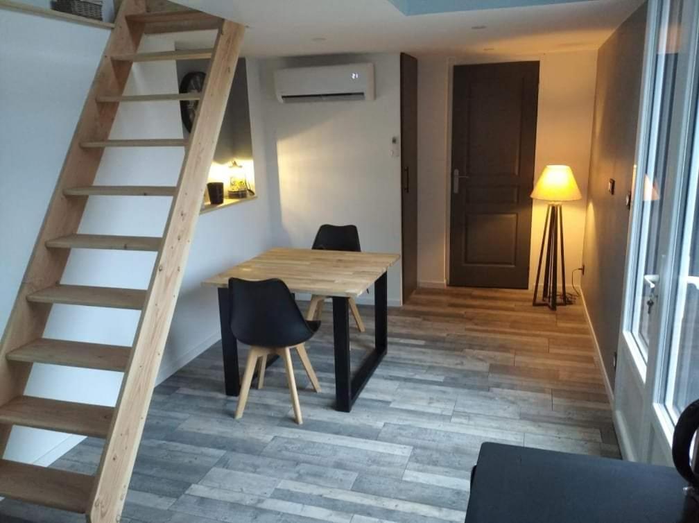 Sejour Au Jardin De Cupidon Avec Jacuzzi Et Sauna Balbigny المظهر الخارجي الصورة