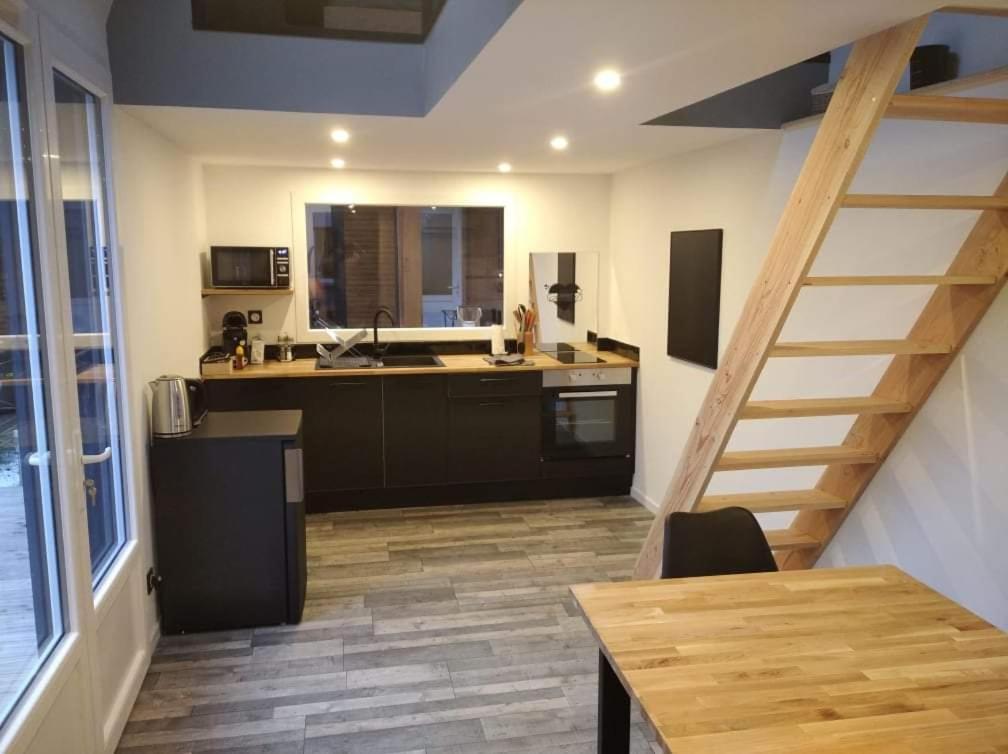 Sejour Au Jardin De Cupidon Avec Jacuzzi Et Sauna Balbigny المظهر الخارجي الصورة
