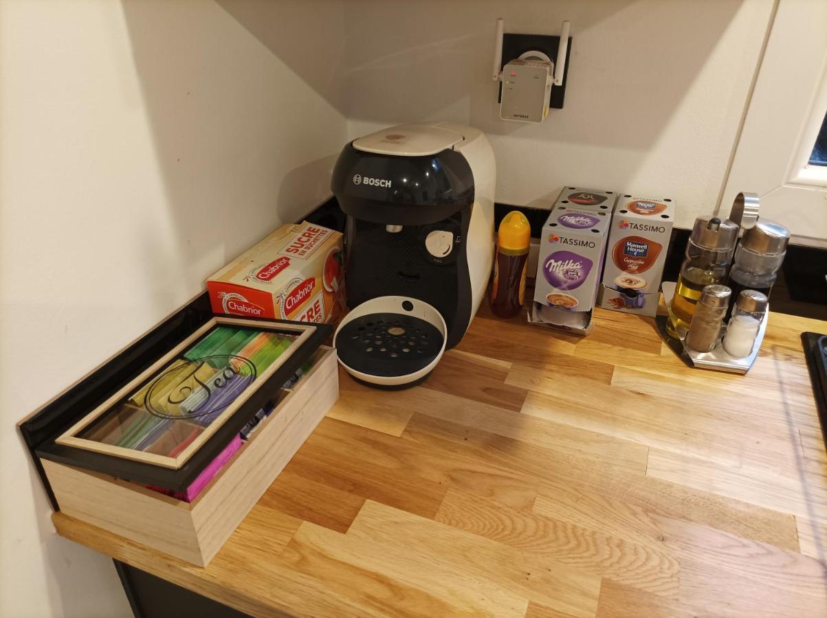 Sejour Au Jardin De Cupidon Avec Jacuzzi Et Sauna Balbigny المظهر الخارجي الصورة