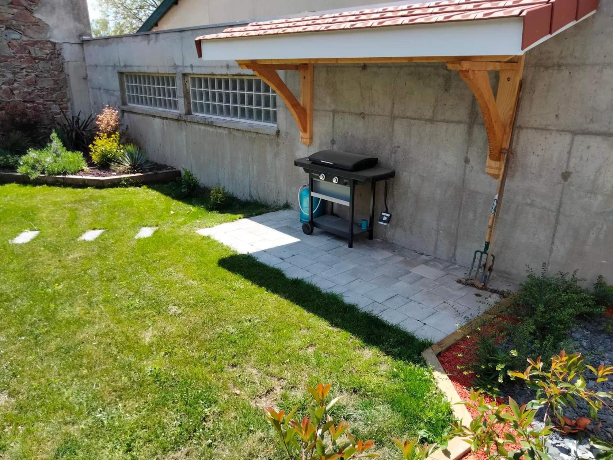 Sejour Au Jardin De Cupidon Avec Jacuzzi Et Sauna Balbigny المظهر الخارجي الصورة